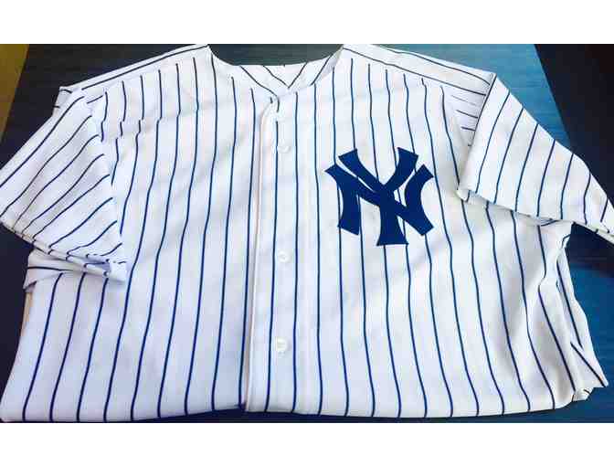 Signed Nick Swisher Yankees Jersey #33