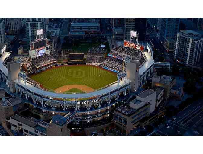 3 Night Stay in a gorgeous San Diego Condo Overlooking PETCO PARK