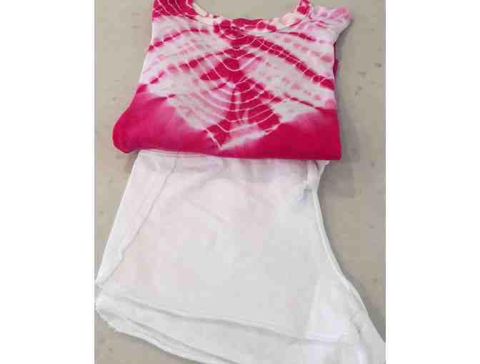 T2Love Pink Tie-Dye LS Shirt (8) & White Shorts (10)