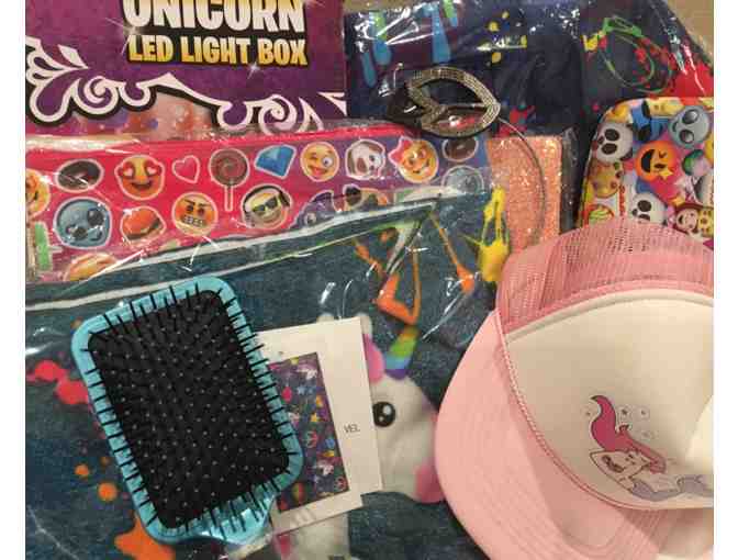 $25 Meant 2 Be Gift Certificate + Trendy Girl Swag