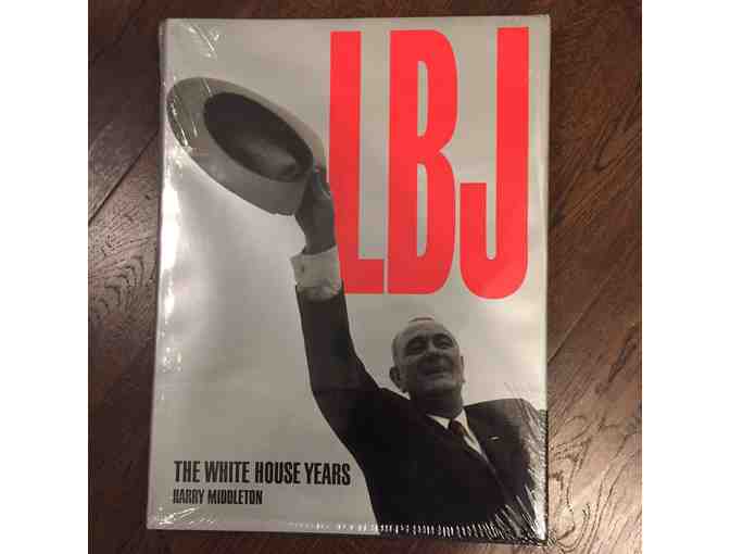 2 Tickets to the LBJ Presidential Library and book : The White House Years - Photo 1