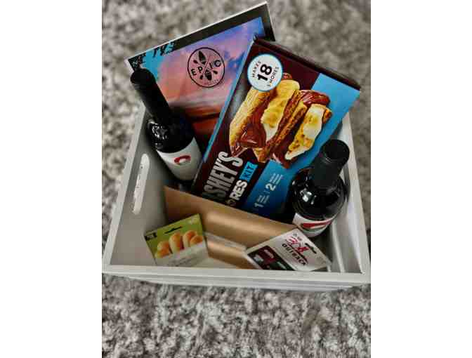 Mr. Demyan-Class Basket 'Date Night'