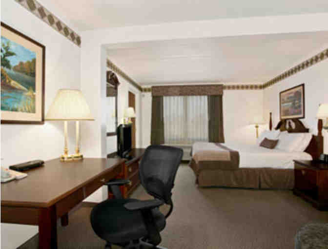 One Night Stay at Wingate by Wyndham, Green Bay