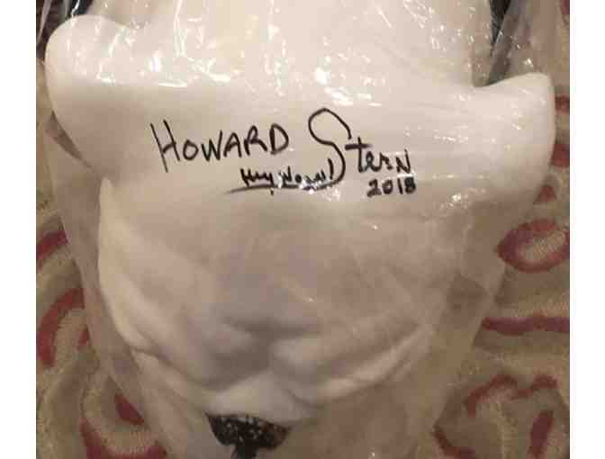 A Howard Stern Signed Bulldog Statue - NEW!!!!!!