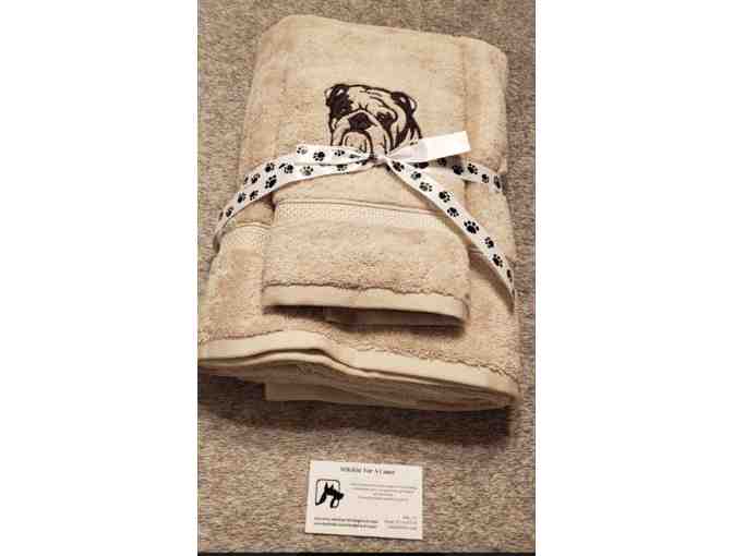 Embroidered English Bulldog Bath and Hand Towel Set in Beige