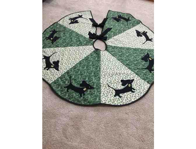 Handmade Quilted Dachshund Christmas Tree Skirt