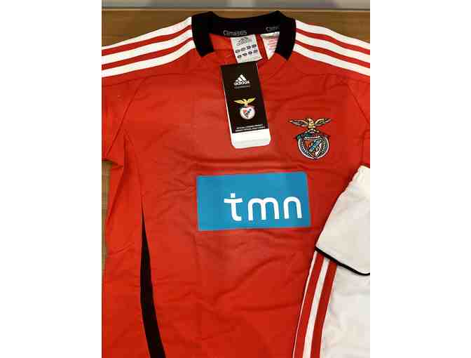 Adidas Benfica Replica Minikit for Toddlers, Size 4T (LOT 2)