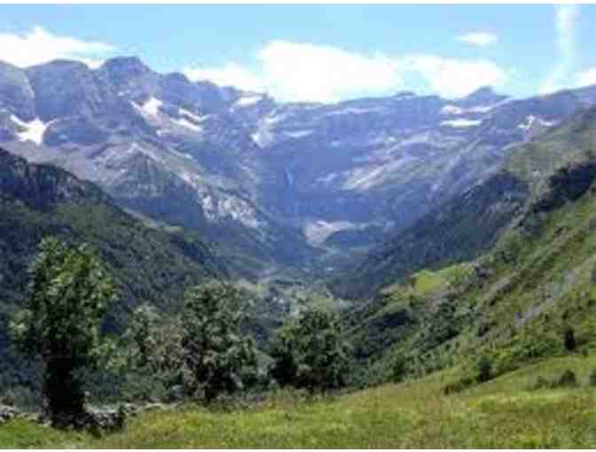 Private Airplane Tour of the Pyrenees for 3 people