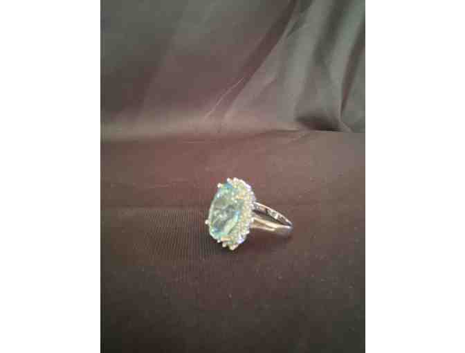 Vintage Ladies Aquamarine and Diamond Ring