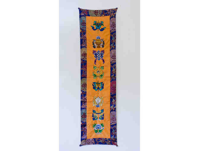 Silk Brocade Eight Auspicious Sign Wall Hanging and Chukor Set
