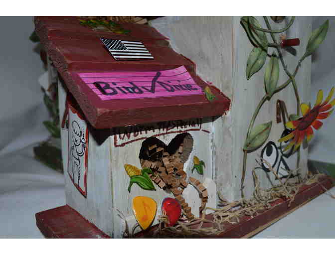 'Birdgomery, Al' Bluebird House by Foad Araiinejad