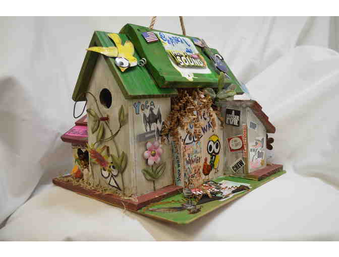 'Birdgomery, Al' Bluebird House by Foad Araiinejad