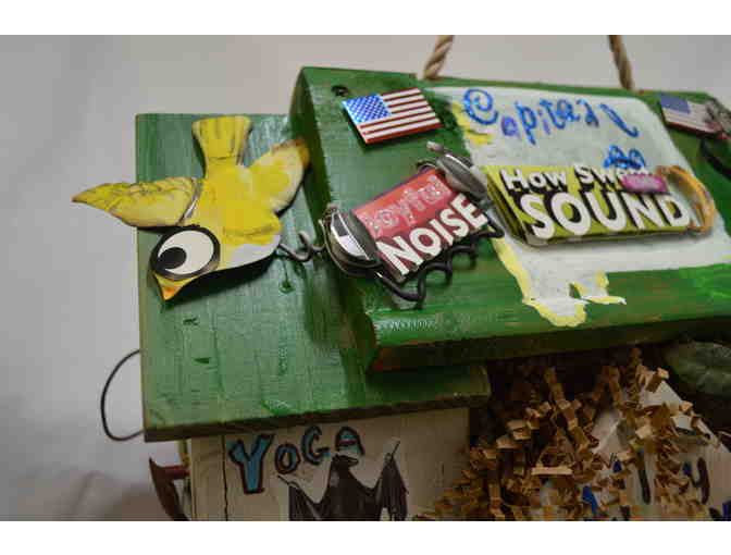 'Birdgomery, Al' Bluebird House by Foad Araiinejad