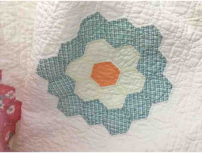 1930s / 1940s Flowered Grandmother's Quilt - Photo 4