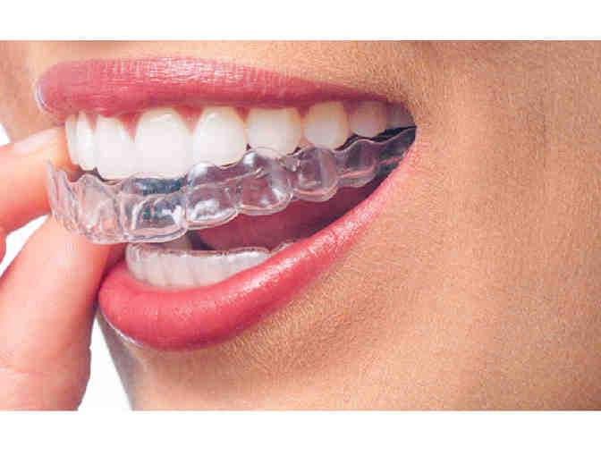 UPPER AND LOWER CLEAR ORTHODONTIC RETAINERS INVISALIGN