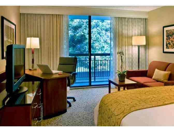 Park Ridge Marriott - 2 Night Weekend Stay for 2, With Daily Breakfast and Dinner 1 Night