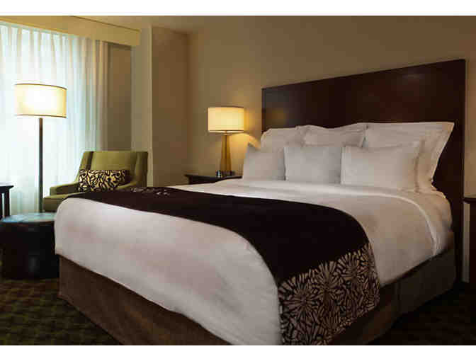Philadelphia Marriott Downtown - 2 Night Stay with Breakfast and lunch at Capital Grille