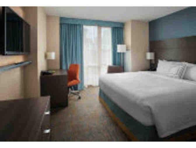 2 Tickets to the New York Knicks AND 2 Night Stay at Courtyard New York Chelsea! - Photo 4