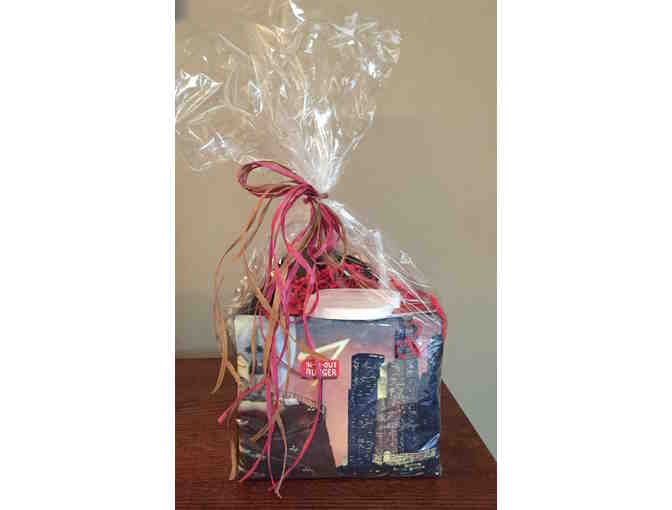 In-N-Out Burger: goodie box (meal cards included)