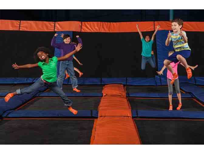 Sky Zone - 1 Hour of Jumping for a Group of 5