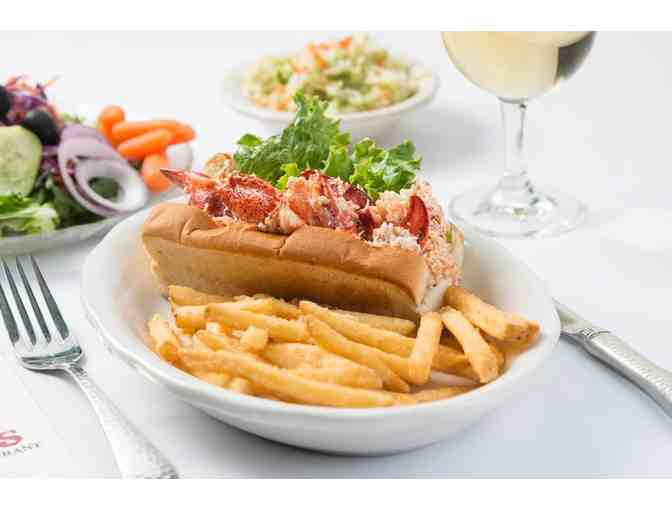 Hart's Turkey Farm - $25 Gift Certificate - Family Restaurant overlooking Lake Winnipesaukee