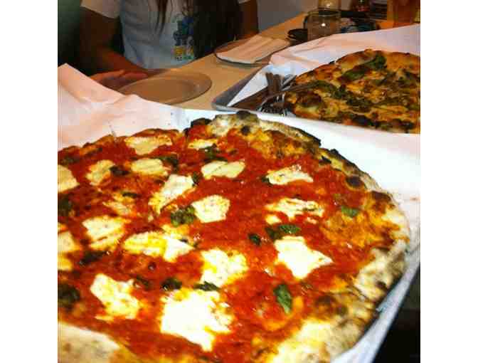 Frank Pepe Pizzeria Napoletana - $25 Gift Card