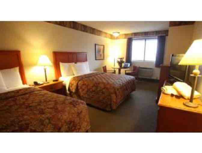 Bayside Resort - Two Night Off Season Stay With Breakfast!