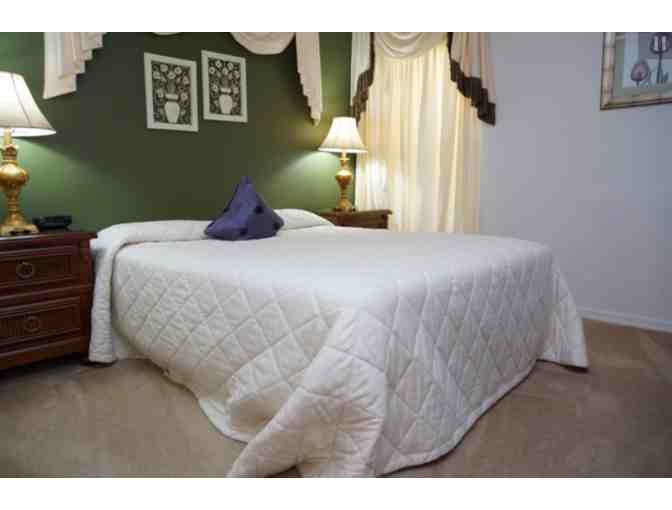 2 Nights at a Luxury 3-bedroom Home Near Disney, Florida
