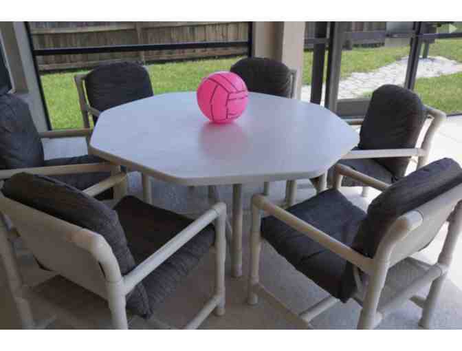 2 Nights at a Luxury 3-bedroom Home Near Disney, Florida