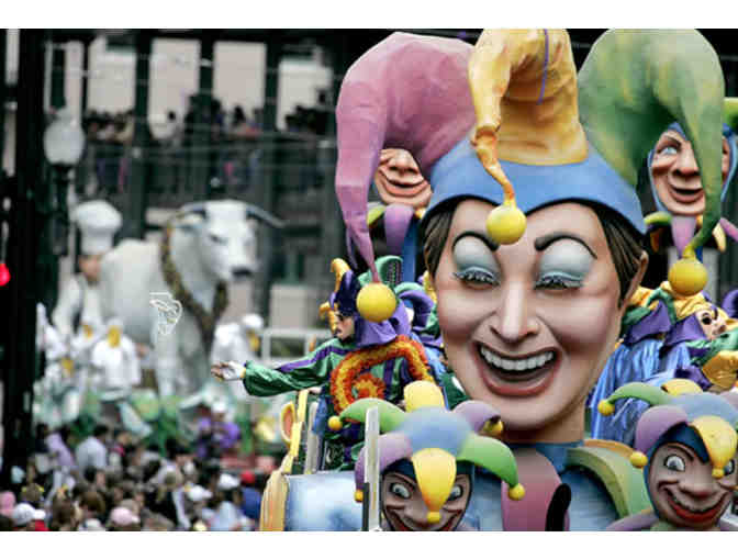 Parade Party on the Route