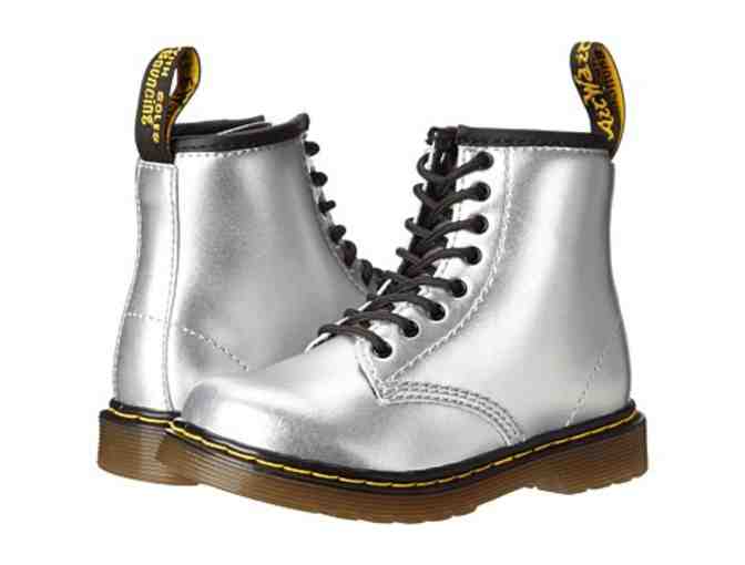 Prepare for April Shower by Pippen Lane