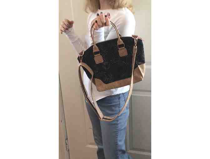 Purse with removable shoulder strap