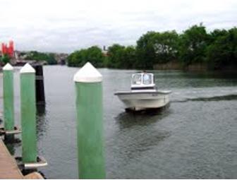 Three-Hour Powerboat Trip Around Upper New York Harbor