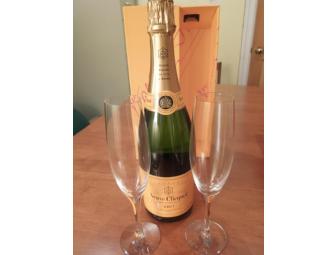 Veuve Clicquot Champagne Brut & 2 Orrefors Champagne Flutes