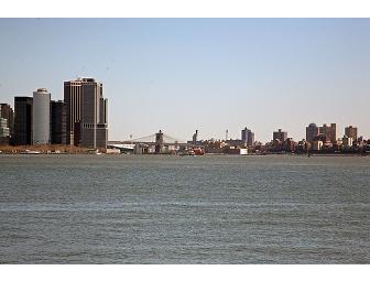3 Hour Powerboat Trip Around Upper New York Harbor for up to 6