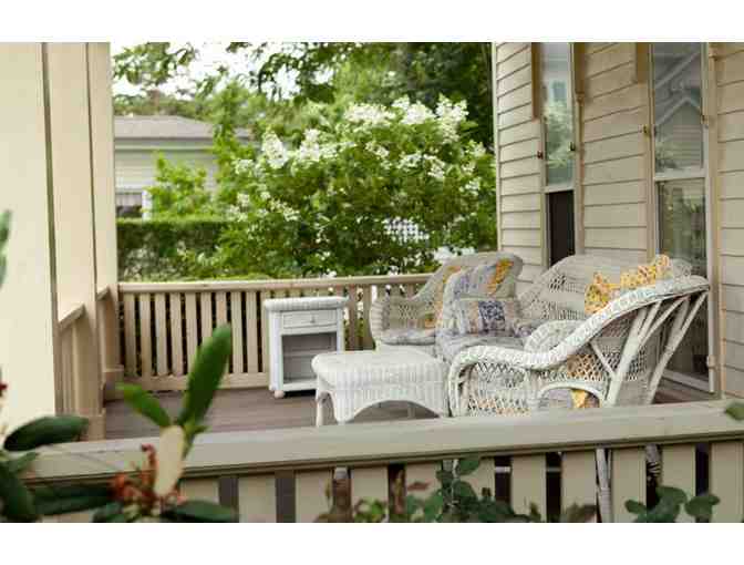 Stay at a lovely North Fork Sea Captain's Home