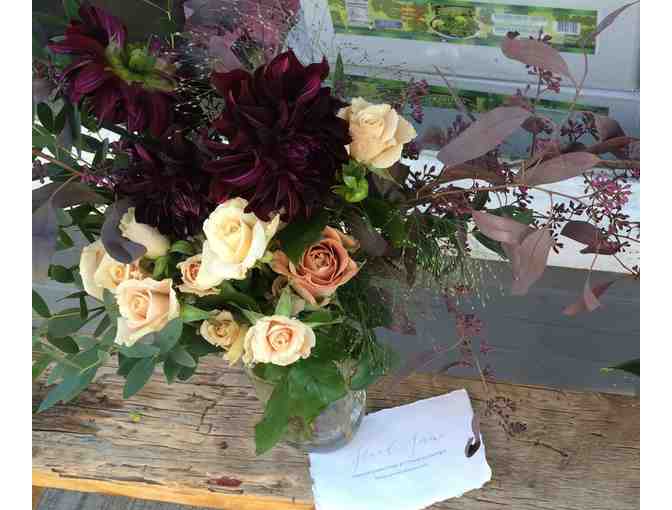 Holiday Centerpiece and Tablescaping with MCS alumnae Monica Cruz