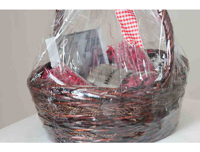 Town of Herndon Gift Basket