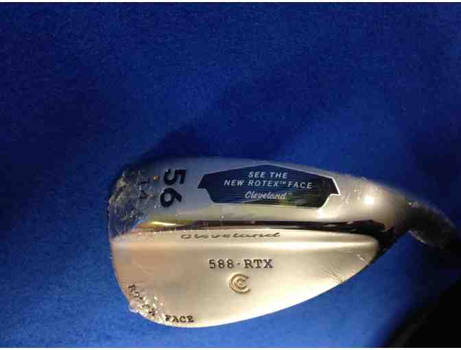 Cleveland 588 RTX Wedge with UST Mamiya Recoil 125 Shaft