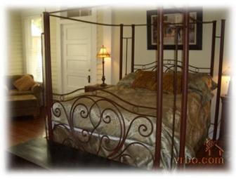7 Day/6 Nights to the Galle House in New Braunfels, TX for 14 People!