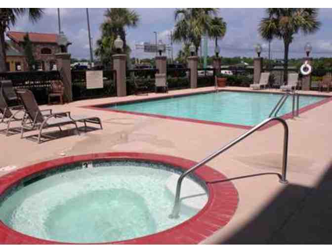 One Night Weekend Stay in a Whirlpool King Room at Hampton Inn (Beaumont, TX)