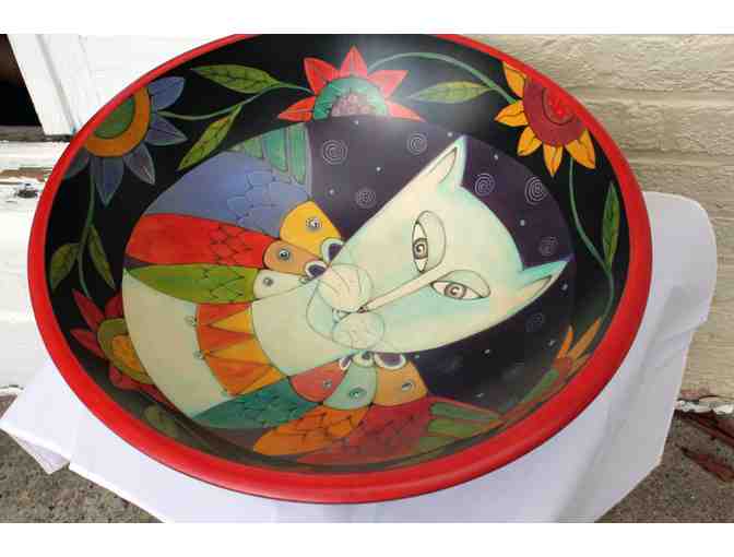 Cat-themed serving bowl