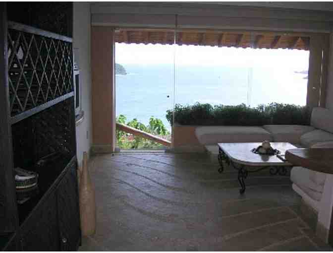 One Week's Stay in Zihuatanejo, Mexico One Bedroom Deluxe Condo