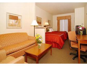 1 Night Stay, Comfort Suites, Coralville