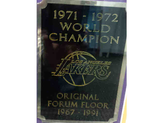 1971-1972 World Champion Lakers Photo w/ Piece of The Forum Floor