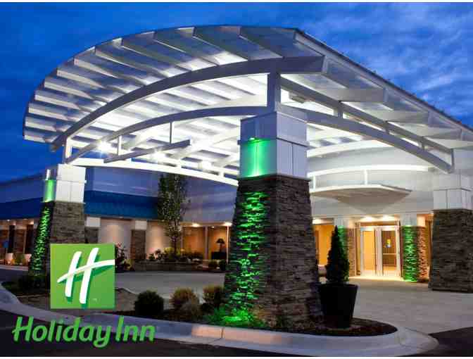 Spring Lake Waterfront Holiday Inn: Overnight Stay (Grand Haven, MI)