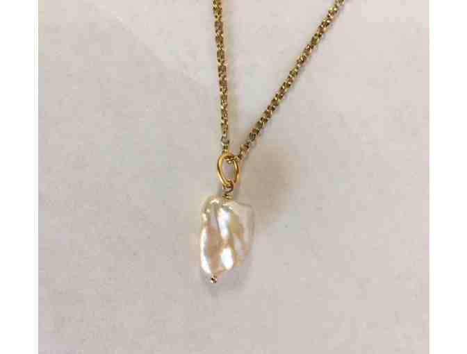 Pink Baroque Pearl Pendant Necklace