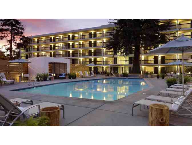 Paradox - One (1) Night Stay + $50 to Solaire Restaurant & Bar