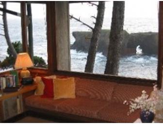 Sea Arch Beckons 4 Persons to a 2-Night Stay on the Edge