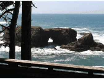 Sea Arch Beckons 4 Persons to a 2-Night Stay on the Edge